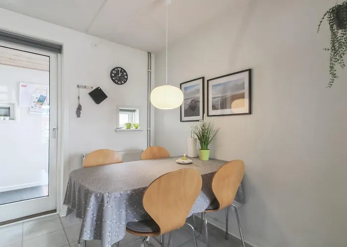 Helene - 2-3km From The Sea By Interhome *